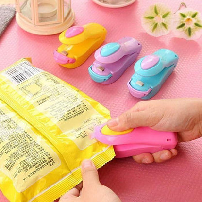 Portable Mini Heat Sealer Machine – Handheld Food &amp; Snack Bag Sealing Tool for Airtight Storage (Multicolor)